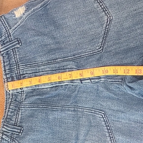 Free People Medium Wash Blue Button Fly High Rise Baggy Shorts Women's Size 4 - Picture 7 of 12